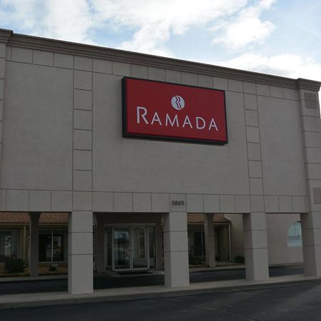 Ramada By Wyndham Wichita Airport Hotel Luaran gambar